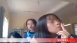 Nữ sinh cấp 2 quay clip hút thuốc ngay trong lớp học, dân mạng lập tức lên án