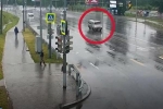 Video cảnh bé ba tuổi văng khỏi xe buýt sau va chạm