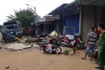 Clip: Khoảnh khắc xe tải lao nhanh vào chợ khiến 5 người tử vong ở Đắk Nông