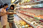 Khó giảm giá thịt lợn, Bộ trưởng khuyên ăn gà, tôm, cá