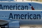 Hãng bay Mỹ bị tố buộc khách nữ đi vệ sinh không được đóng cửa