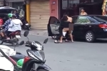 Người đàn ông khỏa thân giằng co với một phụ nữ trên phố khiến nhiều người xôn xao