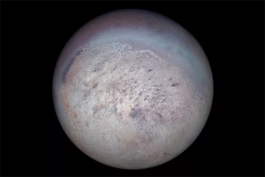 Phát hiện một mặt trăng màu tím có thể đầy sinh vật ngoài trái đất