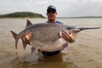 Video: Cần thủ câu được cá tầm thìa 67 kg