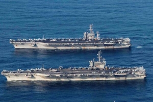 Hai tàu sân bay Mỹ tới thách thức cuộc tập trận ở Biển Đông của TQ