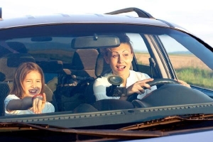 Trẻ em mấy tuổi thì được ngồi ghế trước ôtô?