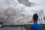 Trung Quốc và Nam Á hứng chịu mưa lũ khủng khiếp