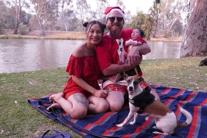 Bầu với bạn trai Tây hơn 20 tuổi quen qua mạng, cô gái Việt sang Úc nuôi con sung sướng