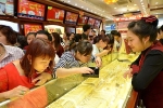 Phải trả nợ 10 cây vàng đúng dịp vàng tăng giá, có nên vay tiền ngân hàng?