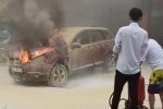 Hà Nội: Xe ôtô bất ngờ bốc cháy dữ dội đúng lúc đang lùi vào đổ xăng