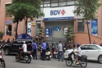 NÓNG: Hai tên cướp nổ súng, cướp đi vài trăm triệu tại chi nhánh Ngân hàng BIDV ở Hà Nội
