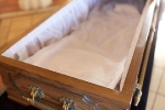 Kinh hoàng cụ bà 'hồi sinh' hai lần trong đám tang của chính mình