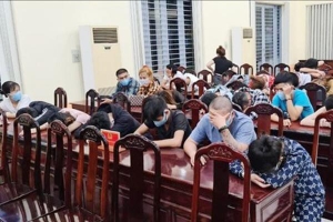 Hàng chục thanh niên bay lắc trong căn nhà ở Đồng Nai