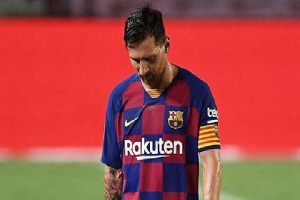 Barca phải từ bỏ cách sống phụ thuộc Messi