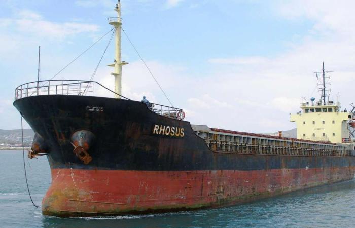 Con tàu chở 2.750 tấn ammonium nitrate cập cảng Beirut năm 2013. Ảnh: Al Khaleeji.