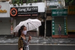 Hàng loạt cửa hàng trên phố cổ Hà Nội ế ẩm phải đóng cửa