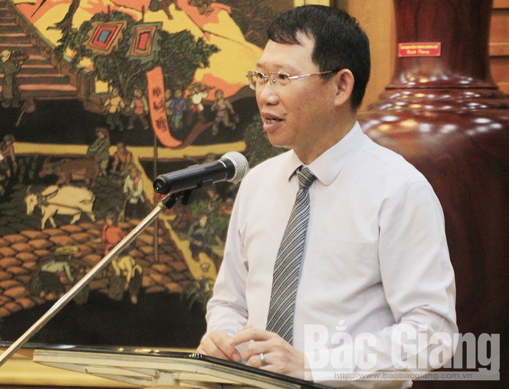 Phó Chủ tịch UBND tỉnh Lê Ánh Dương phát biểu tại chương trình.