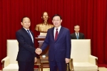 Bí thư Thành ủy Vương Đình Huệ tiếp Đại sứ đặc mệnh toàn quyền Vương quốc Campuchia tại Việt Nam