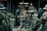 Cùng bị vạn quân Tào Tháo bao vây, vì sao Triệu Vân thoát được còn Lã Bố lại rơi vào kết cục bi thảm?