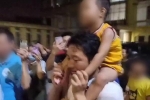 Clip: Cận cảnh người dân kéo đến xem giải cứu cháu bé 2 tuổi bị mất tích ở Bắc Ninh