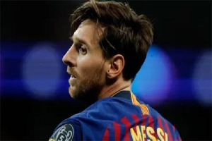 Man City tính chi 100 triệu euro cộng 3 ngôi sao đổi lấy Messi