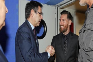 Bất ngờ dùng 'đòn hi sinh', Chủ tịch Barca khiến Messi có thể biến thành kẻ phản diện