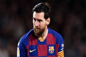 Messi tuyên chiến với Barca