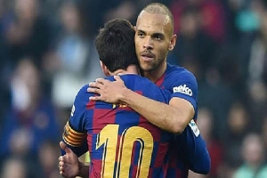 Braithwaite muốn áo số 10 của Messi ở Barca