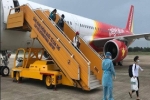 Sân bay Cần Thơ đón hơn 240 người Việt từ Singapore