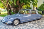 Chi tiết xe cổ 50 tuổi Citroen DS 21 tại Đà Nẵng