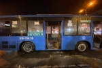 Xe buýt ở Sài Gòn bốc cháy ngùn ngụt, gần 20 hành khách hoảng loạn tháo chạy thoát thân