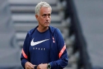 Mourinho bức xúc về lịch thi đấu: 'Đá 9 trận trong 22 ngày thì không phải là người'
