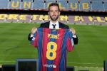 Miralem Pjanic ra mắt tại CLB Barcelona