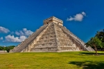Kỳ bí âm thanh vọng ra từ kim tự tháp của người Maya