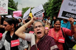 Thiếu nữ bị hiếp dâm tập thể qua đời, giận dữ lại bùng lên ở Ấn Độ
