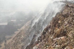 Bé gái 12 tuổi bị chôn sống dưới núi rác cao 30m ở Ấn Độ