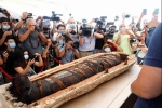 Ai Cập mở nắp quan tài xác ướp 2.500 năm