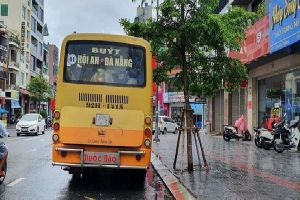 Phớt lờ lệnh cấm, xe buýt liên tỉnh vẫn vô tư 'dạo phố' Đà Nẵng