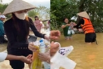 Loạt ảnh Thủy Tiên lội nước trao tận tay người dân miền Trung những món quà cứu trợ gây xúc động mạnh