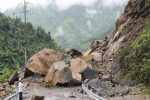 Quảng Bình: Đi rừng bị núi sạt lở vùi lấp, 1 người chết, 3 người mất tích