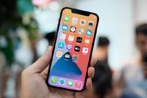 Trải nghiệm nhanh chiếc iPhone 12 đầu tiên về Việt Nam