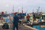 Bão số 9: Vẫn còn 46 tàu cá với 368 ngư dân trên biển Bình Định