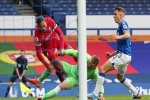 Điểm tin 28/10: Làm Van Dijk dính chấn thương nặng, thủ môn Everton bị dọa giết