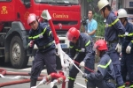 Clip: Phương án giải cứu hàng trăm người kẹt trong đám cháy Tòa nhà Vietcombank Tower