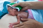 Bé gái Long An sinh 'cực non' chỉ nặng 700 gram, được bác sĩ cứu sống ngoạn mục