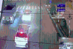 CLIP: Ô tô phóng nhanh húc nẩy đuôi xe chờ đèn đỏ, tài xế sốt sắng xuống xem nạn nhân