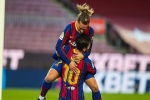 Messi huyền diệu đã nhắc nhở Griezmann chơi bóng cho Barca là như thế nào