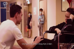 HOT: Trọn vẹn clip ghi lại khoảnh khắc Hồ Ngọc Hà ngồi xe lăn òa khóc khi nhận lời cầu hôn của Kim Lý trước sự chứng kiến của Subeo