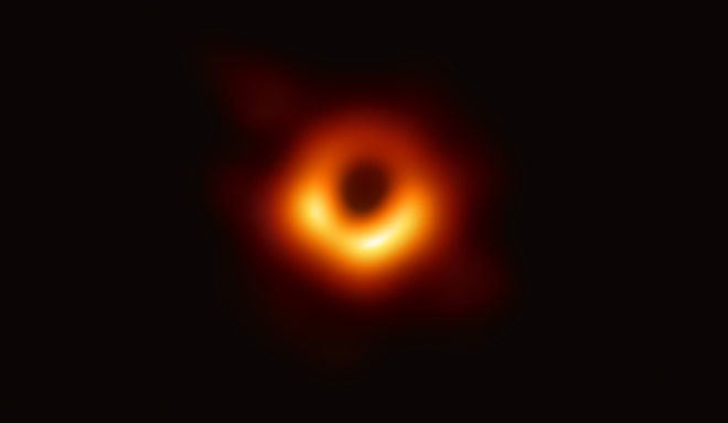 Hình ảnh hố đen đầu tiên được công bố. Ảnh: NASA.