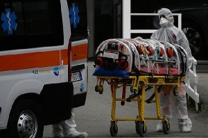 Video quay cảnh 'bệnh nhân Covid-19' tử vong trong phòng vệ sinh bệnh viện gây sốc ở Italy